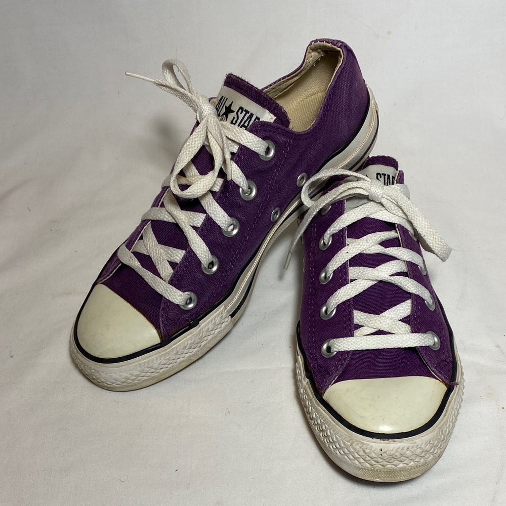Converse Chuck Taylor All Star classic low top sneakers in Fun Purple - W6/M4